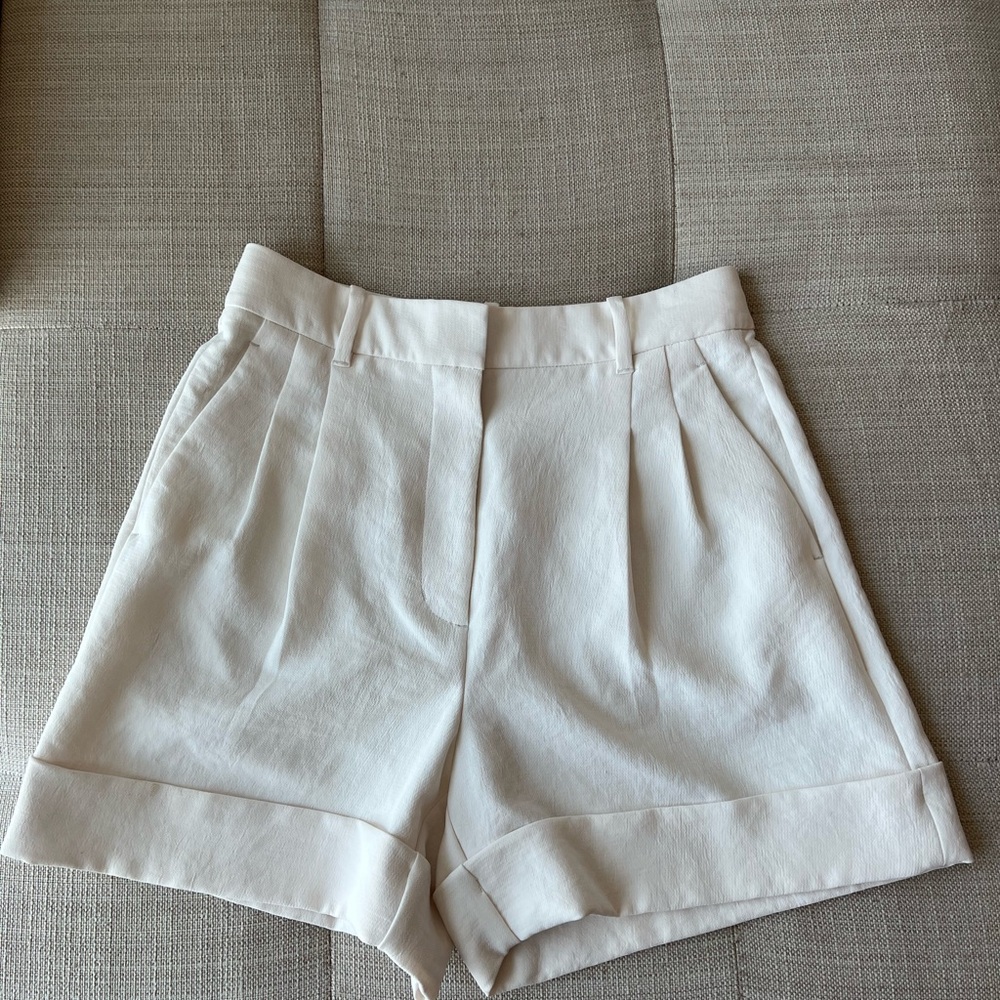 Aritzia Wilfred Labyrinth Shorts Light Birch Sz 8